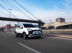 Tani samochód do miasta? Nowy Fiat Pandina wciąż przekonuje niską ceną