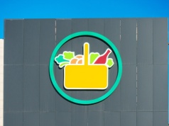 Wielka sieć sklepów ma gest. Rozdziela miliard euro między pracowników