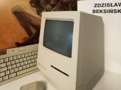 Beksiński używał Maca zanim to było modne. Możesz go zdobyć