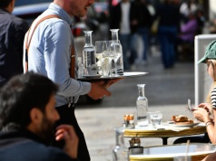 Kelner nie zwracał uwagi na gościa. "Wstałem, wyszedłem i wtedy był krzyk: ale pan nie zapłacił!"