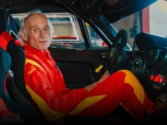 Pierwsze Ferrari FXX i 16 tysięcy kilometrów po torach świata. Historia Eberharda Junga