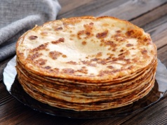 Takie naleśniki robią w Norwegii. Jeden dodatek do ciasta zaskakuje