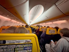 Polacy żądają od Ryanaira 250 tys. zł odszkodowania. Wszystko przez kubek kawy