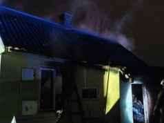 Tragiczny pożar domu pod Warszawą. Dwie osoby poniosły śmierć w ogniu