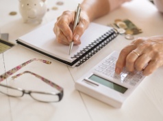 Przepaść między kobietami i mężczyznami w wysokości emerytur. Nowe dane Eurostatu