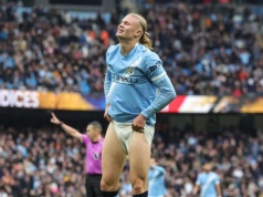 Szokujące nowe badania w Premier League! Piłkarze biegają coraz szybciej i… grają bez przerwy