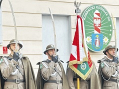 99. rocznica ustanowienia Mazurka Dąbrowskiego hymnem. Pogranicznicy pięknie go odegrali