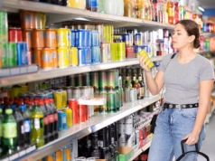 Polacy rezygnują z alkoholu i ograniczają cukier. Dane są jednoznaczne!