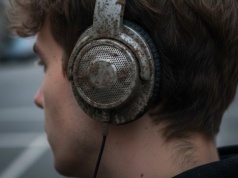 Słuchawki, których używasz cię podtruwają?