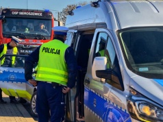 Poważne potrącenie. Wpadł w bok ciężarówki? (ZDJĘCIA, WIDEO)