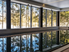 Mazury nad jeziorem 🌊 Nowy hotel z basenem i widokiem na taflę wody 💙