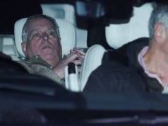 Brak króla Karola III w areszcie domowym. Andrzej jest nieustannie pilnowany