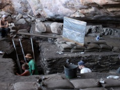 60 tys. lat temu pokryli je tajemniczymi znakami. Odkrycie z Afryki