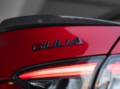 Kuriozalna akcja z zepsutą Alfą Romeo. Nie chcieli naprawić auta objętego gwarancją