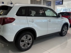 Ten japoński SUV za 91 900 zł niczym nie zachwyca, ale do serwisu trafia głównie na przeglądy