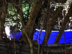 Ciało mężczyzny na terenie działek na Mokotowie. Jedna osoba z zarzutami