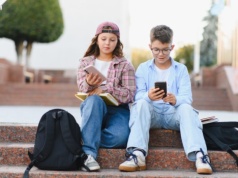 Chłopcy w spódnicach lub sukienkach? Brytyjska minister edukacji jest na tak