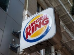 Kontrowersyjny pomysł Burger King. AI "przypilnuje" pracowników
