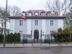 Rosjanie nie płacą i nie wpuszczają urzędników do budynku w Gdańsku. Na ratunek komornik?