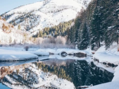 Ferie zimowe w górach z dziećmi – wypoczynek, który łączy pokolenia