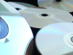 Kupujemy coraz więcej filmów na płytach. "Ludzie mają dość streamingu"