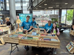 Kiermasz, który zmienia więcej niż półki. „Żyjące Książki” już 28 lutego w Sferze