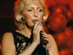 Zmarła w wieku 49 lat. "Powiedziałaby mi, że ktoś ją pobił czy popchnął"