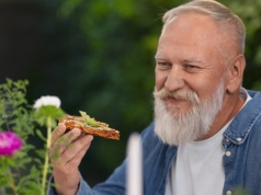 Sposób odżywiania a zdrowie psychiczne. Rozmowa o diecie chroniącej układ nerwowy