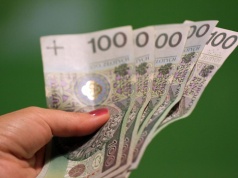 Zielona Góra. Mówili, że sprawdzają rury. Z mieszkania ukradli 150 tys. zł