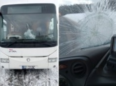 Rzucał jogurtami w szyby aut. Bezmyślność 29-latka przeraża