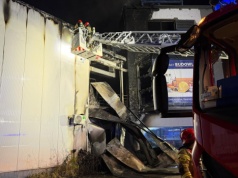 Nocny pożar hurtowni w Lubinie