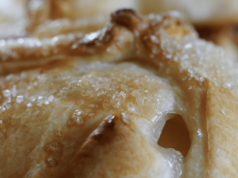 Szybkie ciasto z 4 składników – najprostszy przepis na deser