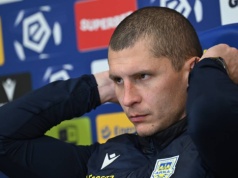 Trener Arki nie wytrzymał po derbach. "Sędzia dostosował się do jakości murawy"