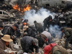 Samolot pełen gotówki runął w Boliwii. Mieszkańcy rzucili się na rozsypane banknoty