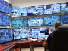 Bezdomny zakłócający mszę, spacerowicze na zalewie, zabłąkany jamnik w przedszkolu. Interwencje straży miejskiej