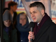 Sprawa Patryka Jakiego przed komisją etyki. Nowy komunikat partii