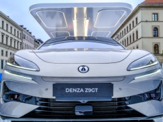 Nowa Denza imponuje zasięgiem. Ze Szczecina do Przemyśla na jednym ładowaniu