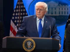 Trump przerywa milczenie po ataku. Padło jedno słowo