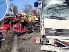 Potworna tragedia w Bielsku. Zderzenie ciężarówki z osobówką. Kilkuletnie dziecko nie żyje