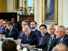 Co Donald Trump usłyszał przed wydaniem rozkazu o ataku na Iran?