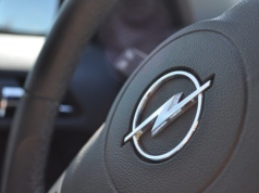 Zostałem wezwany na akcję serwisową Opla. Do naprawy jeszcze jednak długa droga