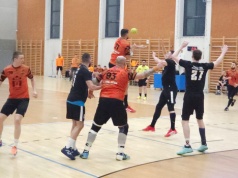 Prezent dla trenera. Lider pokonany