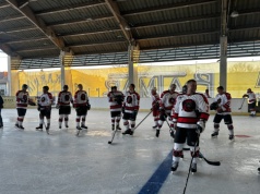 Hokejowe święto w Skarżysku. Piraci triumfują, juniorzy debiutują