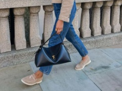 Mohito wyprzedaje skórzane buty za bezcen - chodzi się w nich jak po chmurce. CCC też kusi