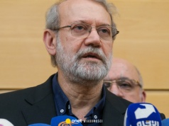 To on może przejąć władzę w Iranie. Zapowiada zemstę. "Sprawimy, że będą żałować"