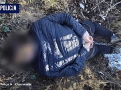 17-latek zabił siekierą ojczyma i babcię. Nagrał to kamerą, a film opublikował w internecie