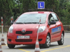 Prawo jazdy dla 17-latków już od marca. Jest jeden haczyk