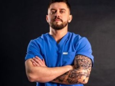 Jest pielęgniarzem. Mówi, jak reagują na niego pacjenci