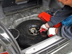 Najtańsze auta na LPG do 10 tys. zł. Mechanicy wskazali mi najlepsze