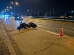 Seria wypadków na ul. Wielickiej. Tramwaj, samochody i motocykl, jedna osoba ranna
